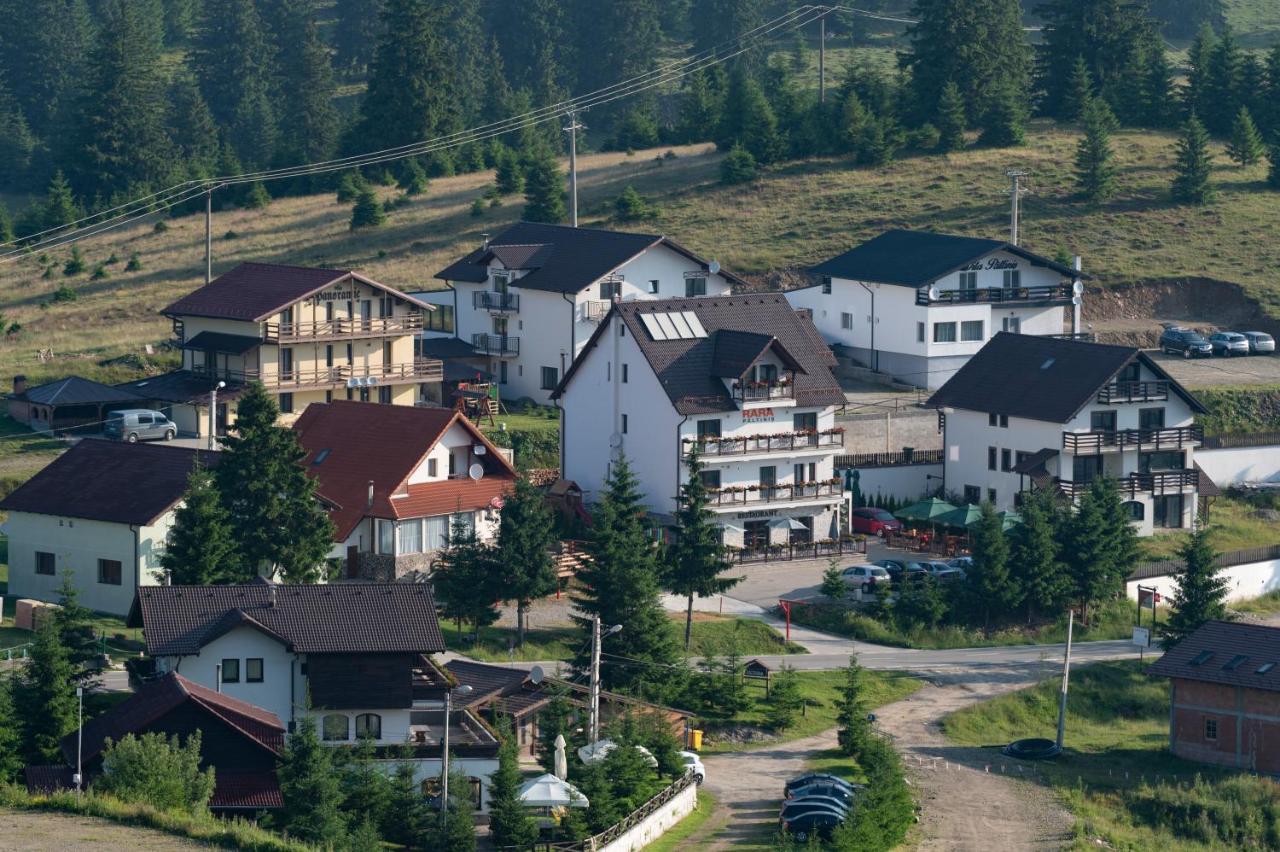 Pensiune Rara Пелтініш Екстер'єр фото